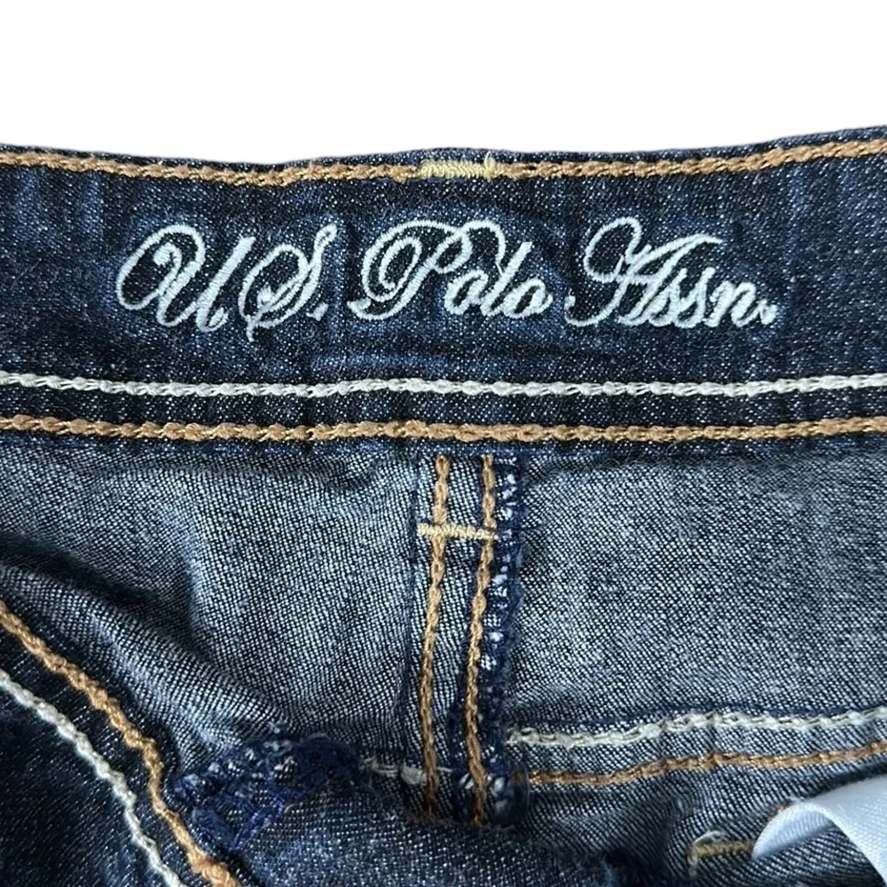US Polo Assn Low Rise Distressed Fringed Daisy Dukes Big Pony Jean Shorts 3/4
